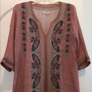 Johnny Was 100% cotton embroidered tunic in rose